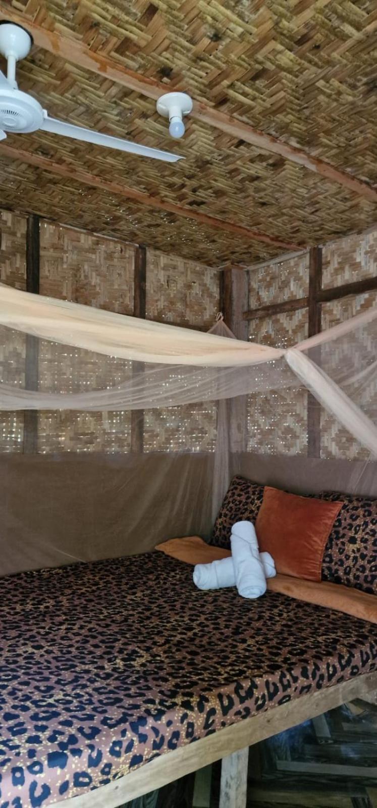 Khloe Serenity Guest House Batuan 外观 照片